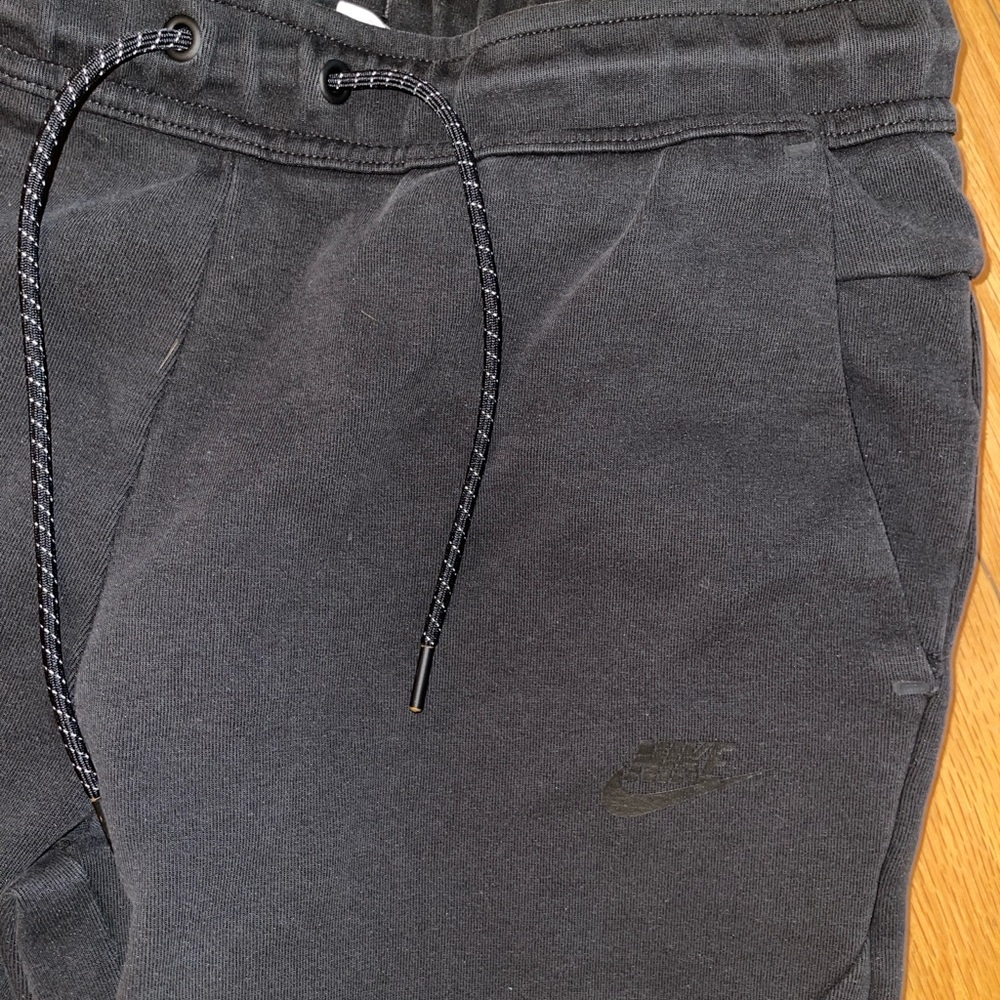 Nike tech Joggers - Picture 3 of 3